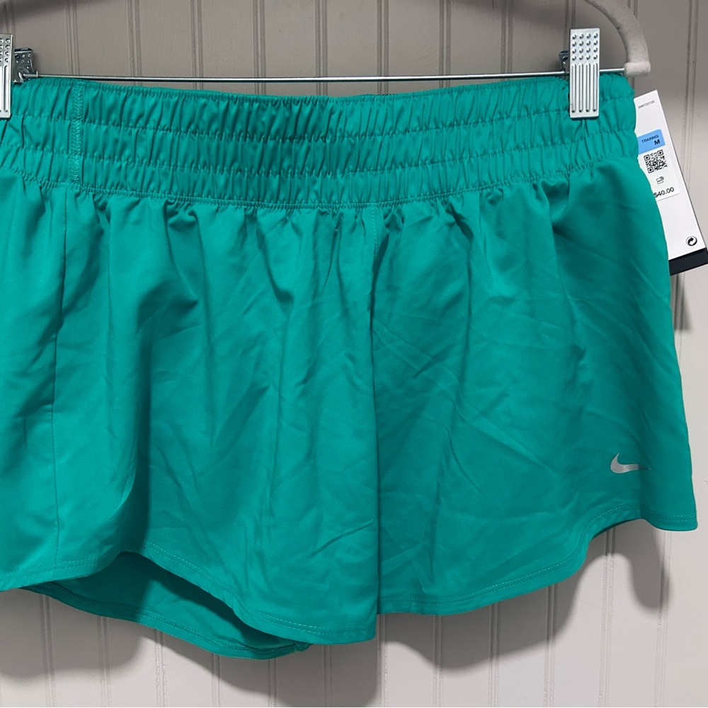 Nike Women’s Teal Athletic Skort with Silver Swoosh